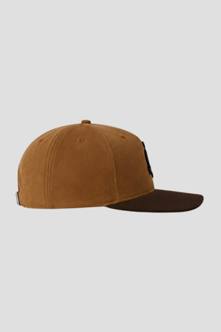 Goude Fitted